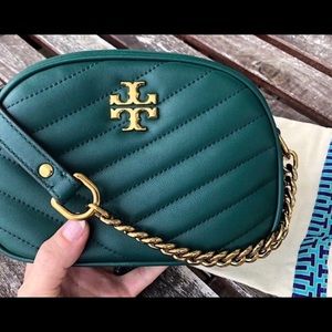 Make me an offer                             KIRA CHEVRON SMALL CAMERA BAG
$358